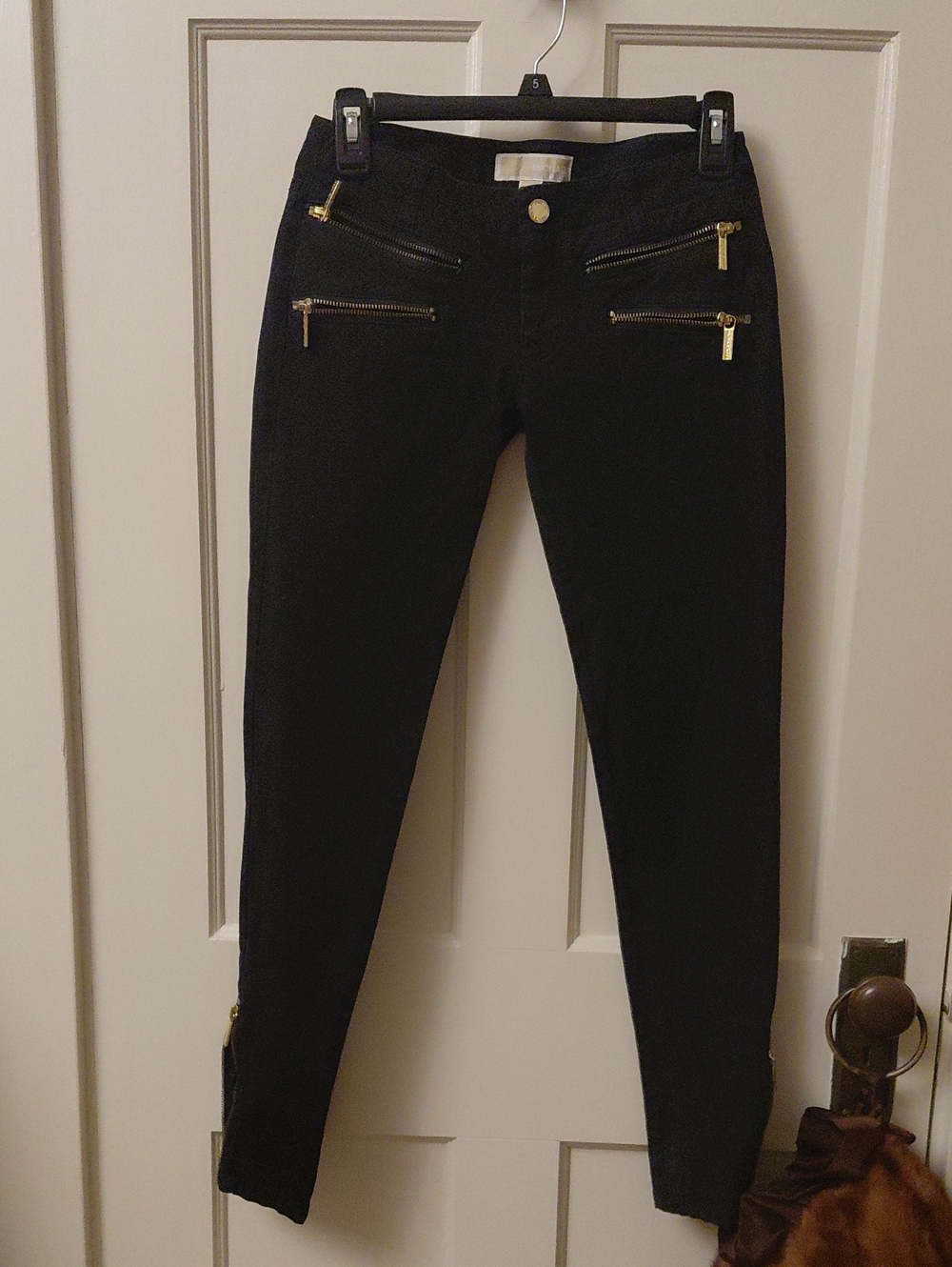 Michael Kors Black Slim Fit Pants w/ Zip Up Bottoms Size 00